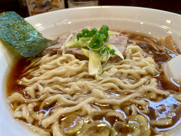 「キリン一番搾り→ らぁめん 大盛り」@らぁめん山と樹の写真