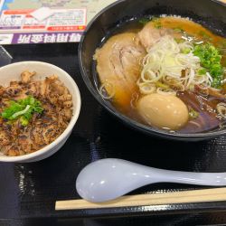 煮玉子チャーシュー醤油らぁ麺