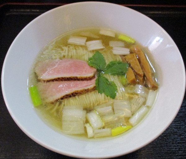 「鴨だし塩ラーメン 1100円」@麺堂にしき 西武新宿店の写真