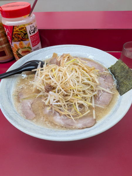 「ネギ味噌チャーシュー中盛り」@ニューラーメンショップの写真