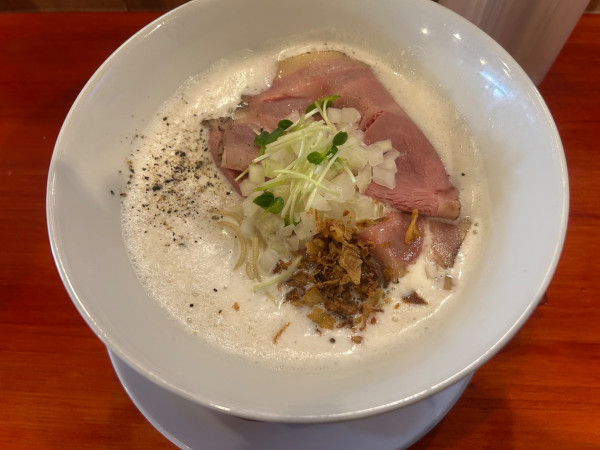 「純鶏白湯ソバ900円+和え玉ハニーマスタード半玉250円」@らーめん コットンポットの写真