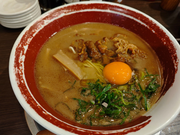 「ラーメン 替玉赤辛麺 硬さ普通」@徳島ラーメン 麺王 高松駅前店の写真