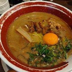 ラーメン 替玉赤辛麺 硬さ普通
