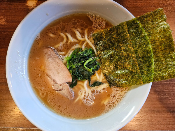 「らーめん」@横浜家系 侍の写真
