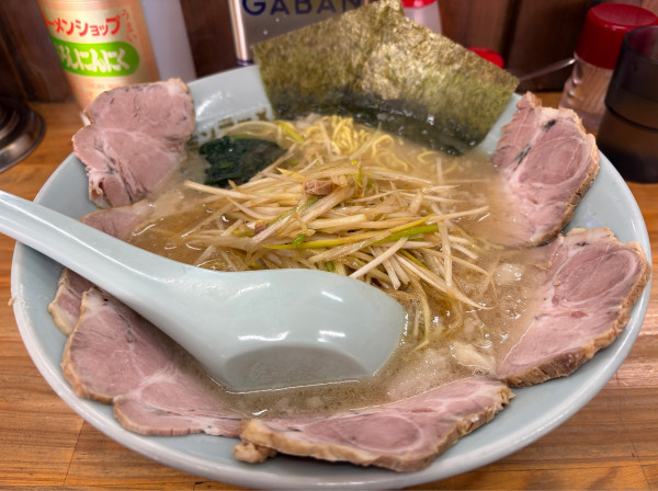 「ネギチャーシューメン(中)」@ラーメンショップ 椿 松伏店の写真