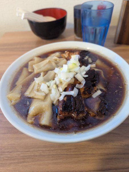 「ワンタンチャーシュー麺(ちょい増し)+大盛」@手打ち 陰日向の写真