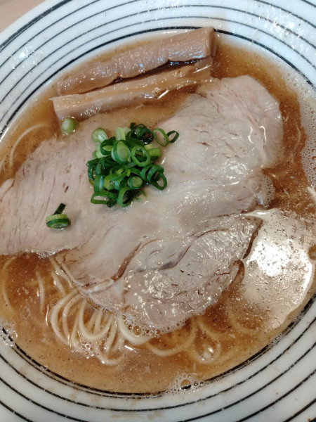 「淡麗煮干ラーメン」@煮干しらぁめん 猫トラ亭の写真