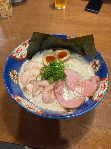 「特製鶏とん白湯」@かなで食堂の写真