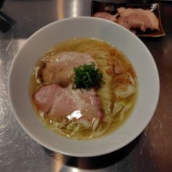 地鶏と豚の塩らぁ麺1000円（この日限定）
