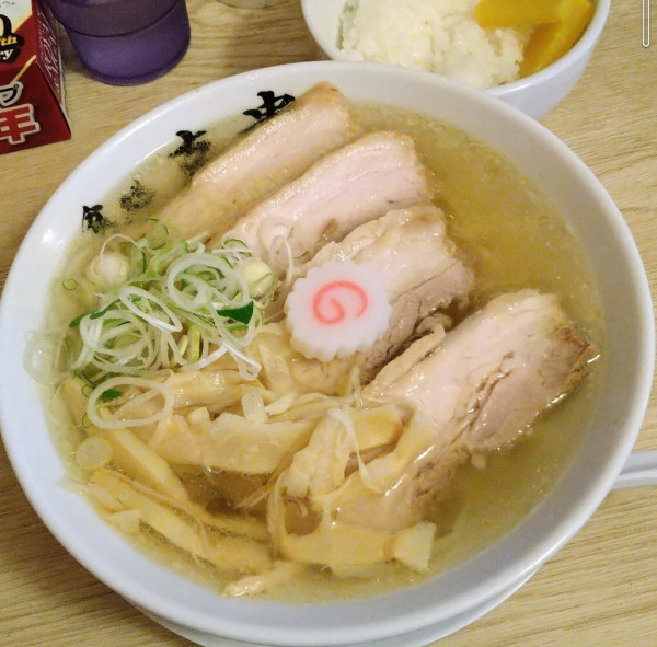 「チャーシュー麺＋半ライス」@食い処 克貴の写真