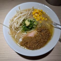 牡蠣味噌ラーメン(中太麺 160g)1200円