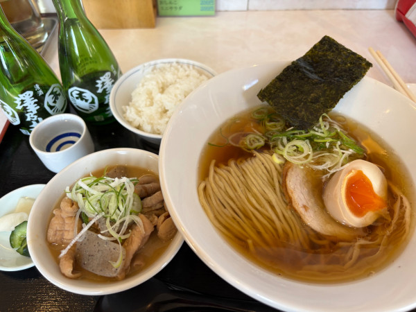 「もつ煮セット(醤油)1000円+他いろいろ」@やまむろラーメンの写真