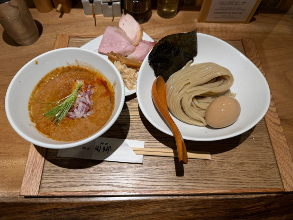 「赤つけ麺 辛さ多め」@麺屋 周郷 神田店の写真