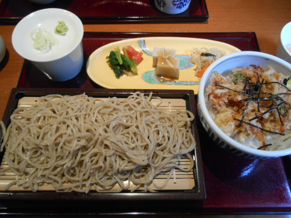 「蕎麦と小丼ぶりセット（せいろ、かき揚げ丼）」@手打ちそば 尾沼の写真