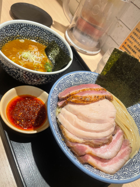 「チャーシュー濃厚魚介つけ麺+海苔+大盛」@麺屋 一燈の写真