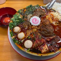 旨辛痺麺　辛口　まさお　ポン玉
