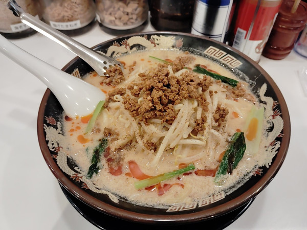 「担々胡麻味噌　　1080円」@北海道らーめん みそ熊 新橋店の写真