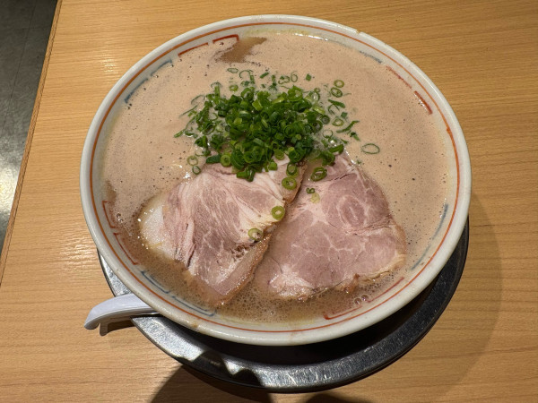 「ラーメン」@三代目 博多 だるま アクアシティお台場店の写真