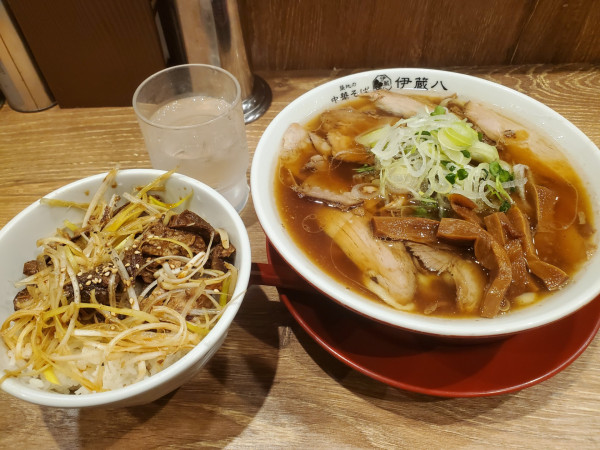 「中華そば・ネギめし」@築地の中華そば 伊蔵八 あざみ野店の写真