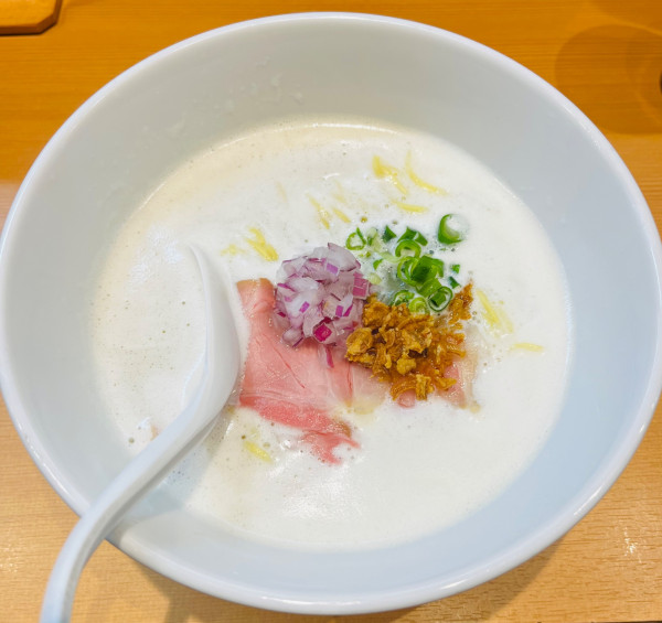 「鶏白湯そば 900円」@中華そば すみ田 仙台駅前店の写真