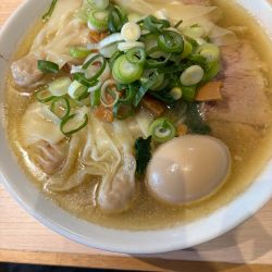 塩ワンタンメン味付玉子