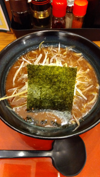 「中華そば+バター」@中華そば くりの木 大宮ステラタウン店の写真