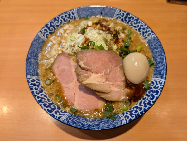 「特製担々麵・黒大盛 ＋ネギ(5倍)増し」@中華そば 虎桜の写真