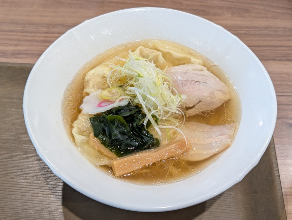 「佐野ワンタン麺」@らーめん さのや 東北自動車道下り佐野SA店の写真