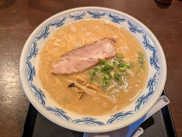 「大盛らーめん」@博多麺房 赤のれん 丸ビル店の写真