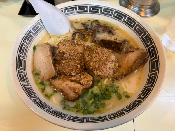 「特製チャーシュー麺」@熊本ラーメン こむらさき 上通中央店の写真