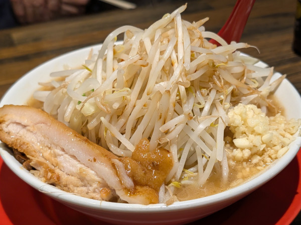 「豚豚らーめん（1,180円）」@麺と飯 トンじろの写真