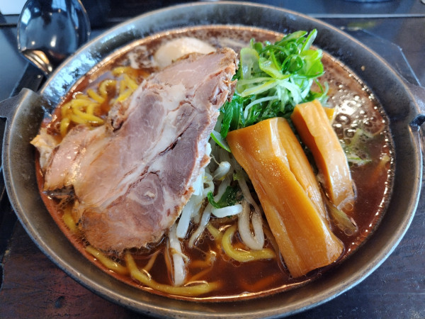 「特製醤油らーめん」@麺屋 蔵人 松本和田店の写真