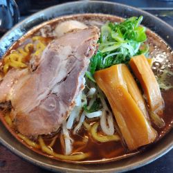 特製醤油らーめん