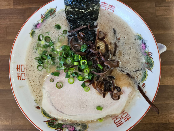 「ラーメン+替玉」@博多ラーメン 洋ちゃん食堂の写真
