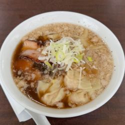 にんにく背脂らーめん＋海老ワンタン