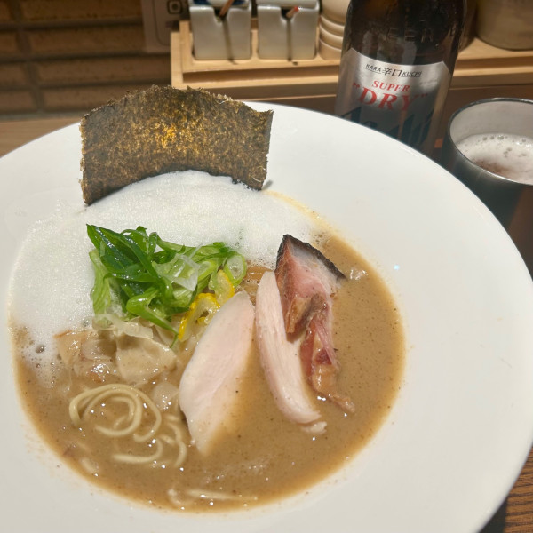 「白のとりこ＋アサヒスーパードライ 小瓶」@麺屋周郷 鶏のとりこの写真