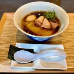 地鶏光麺　醤油