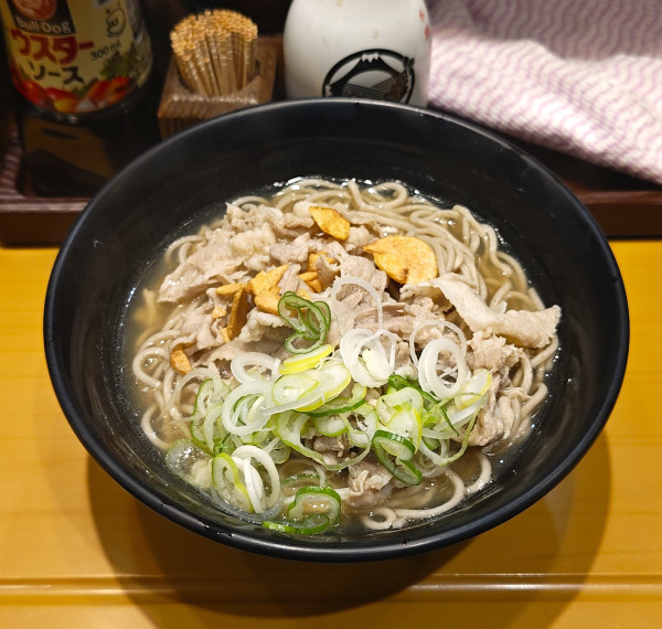 「【期間限定】肉骨茶そば」@名代 富士そば 秋葉原店の写真