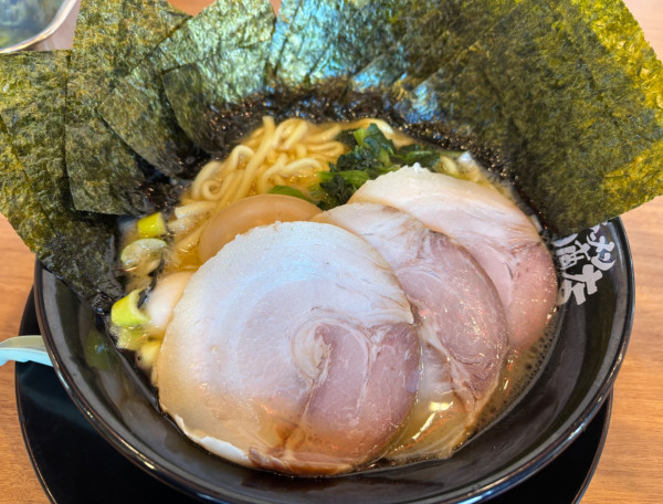 「ラーメン +特製 +海苔」@町田商店 中山店の写真