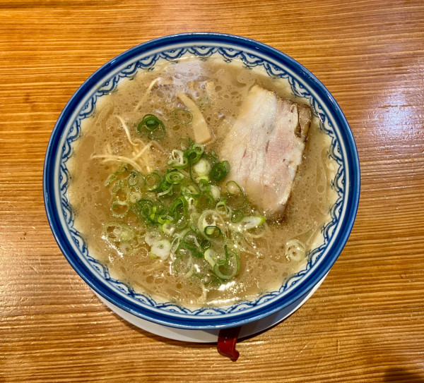 「ラーメン」@元祖赤のれん 節ちゃんラーメン 天神本店の写真