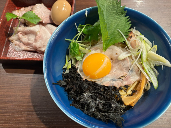 「鶏油のあぶらそば +肉増し +味玉」@支那蕎麦屋  藤花の写真