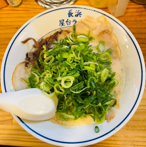「チャーシュー麺+バカねぎ 1100円」@あぁ博多人情 青森店の写真