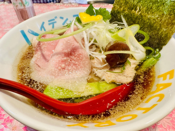 「【限定】凛々しい特製魚貝煮干中華ソバ【1800円】」@らーめん凛々の写真