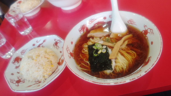 「らーめん半チャーハンセットの！」@大門の写真