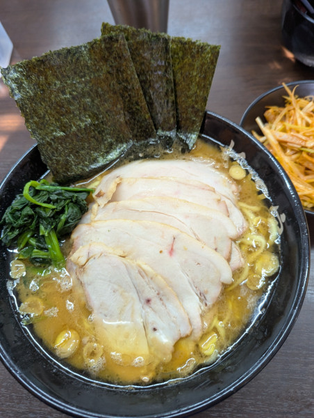 「チャーシュー麺大盛+ネギチャーシュー」@杉田家 千葉祐光店の写真