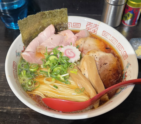 「屋台風中華そば」@らぁ麺すみれ堂の写真