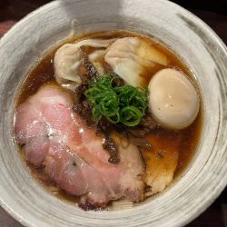 特製らぁ麺　醤油　1500円