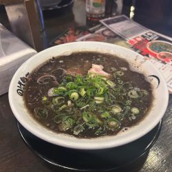 黒マー油メン 唐辛子麺に変更
