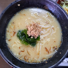 めの娘 三俣店の画像