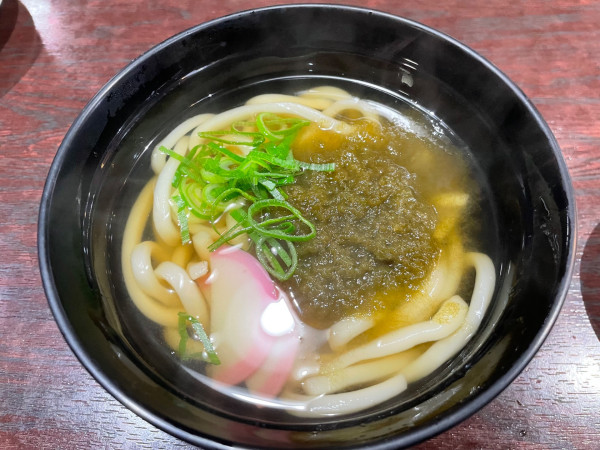 「北海道産とろろうどん　￥３７４」@まるちゅう 大高店の写真